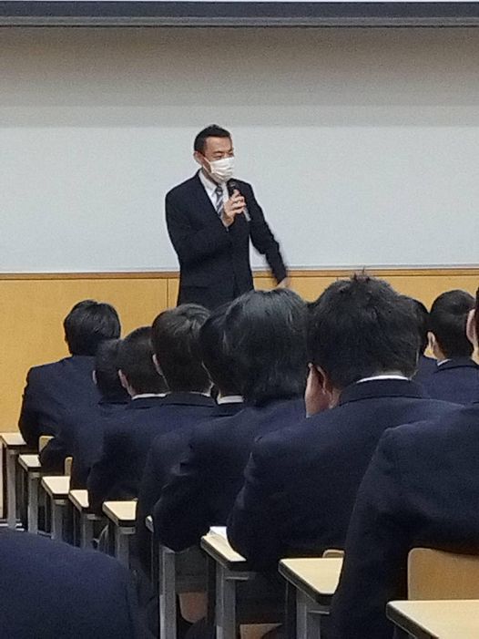 海陽中等教育学校にて講演