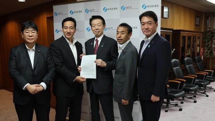 ロボット産業を日本の経済成長のエンジンに！