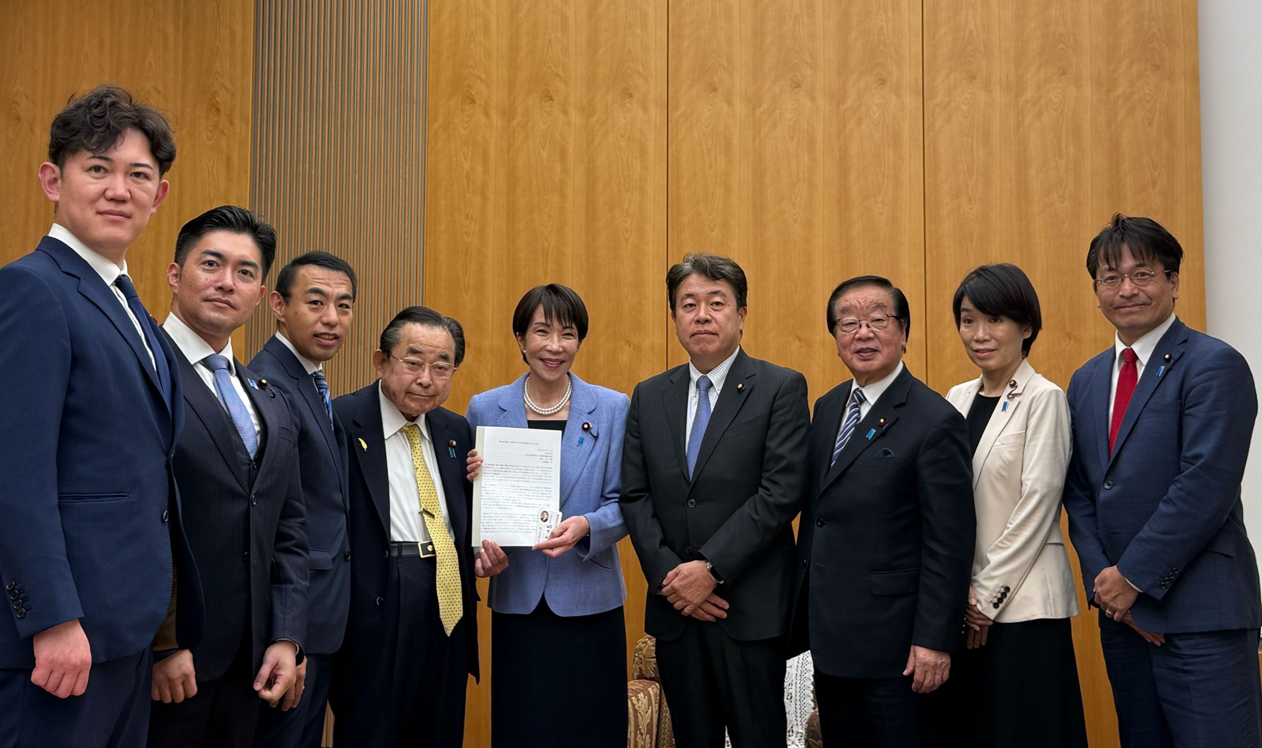 ドローン議連 提言を総理へ